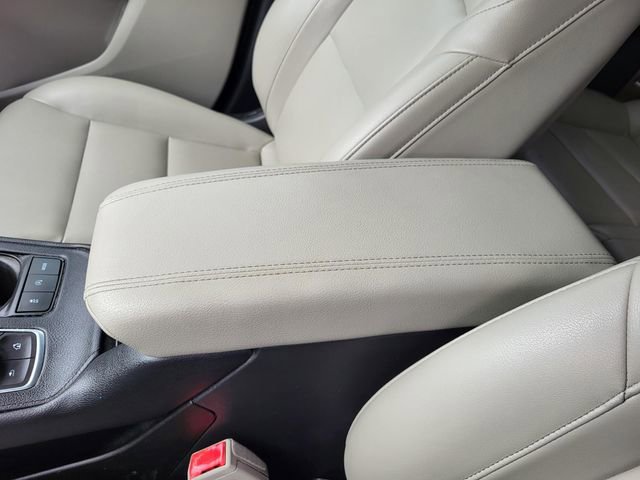 Used 2021 Cadillac XT4 Luxury w/ Cold Weather Package image 11