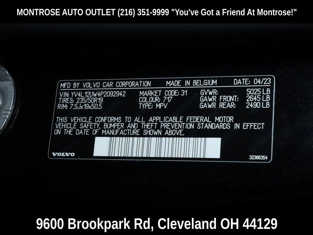 Used 2023 Volvo XC40 B5 Plus w/ Climate Package image 42