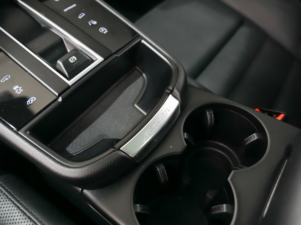 Certified 2023 Porsche Macan GTS AWD/4WD image 34