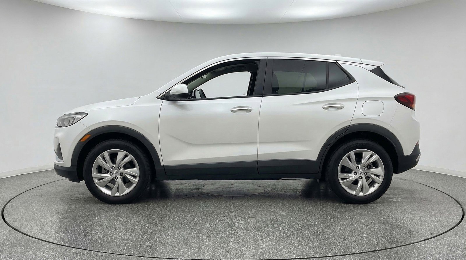 Used 2025 Buick Encore GX Preferred AWD/4WD image 3