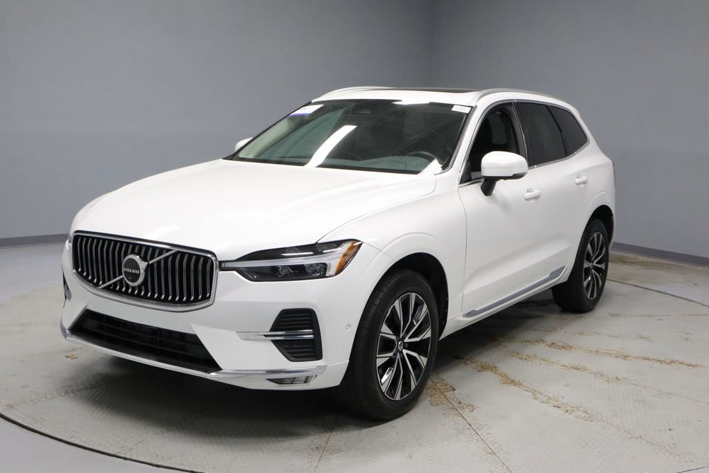 Used 2023 Volvo XC60 B5 Plus AWD/4WD image 7