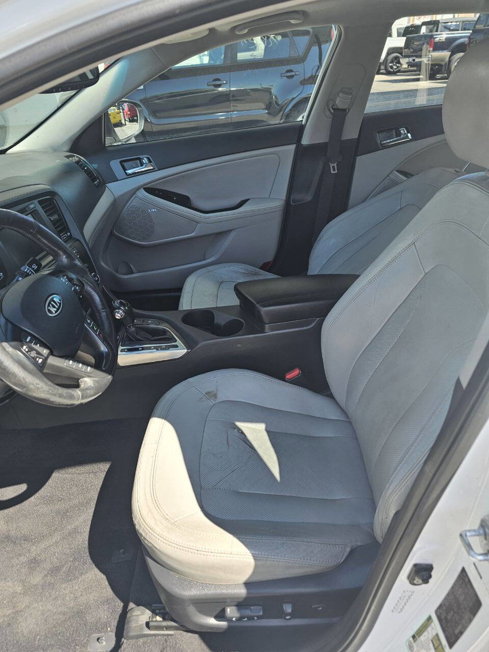 Used 2011 Kia Optima EX w/ Premium Pkg FWD image 10