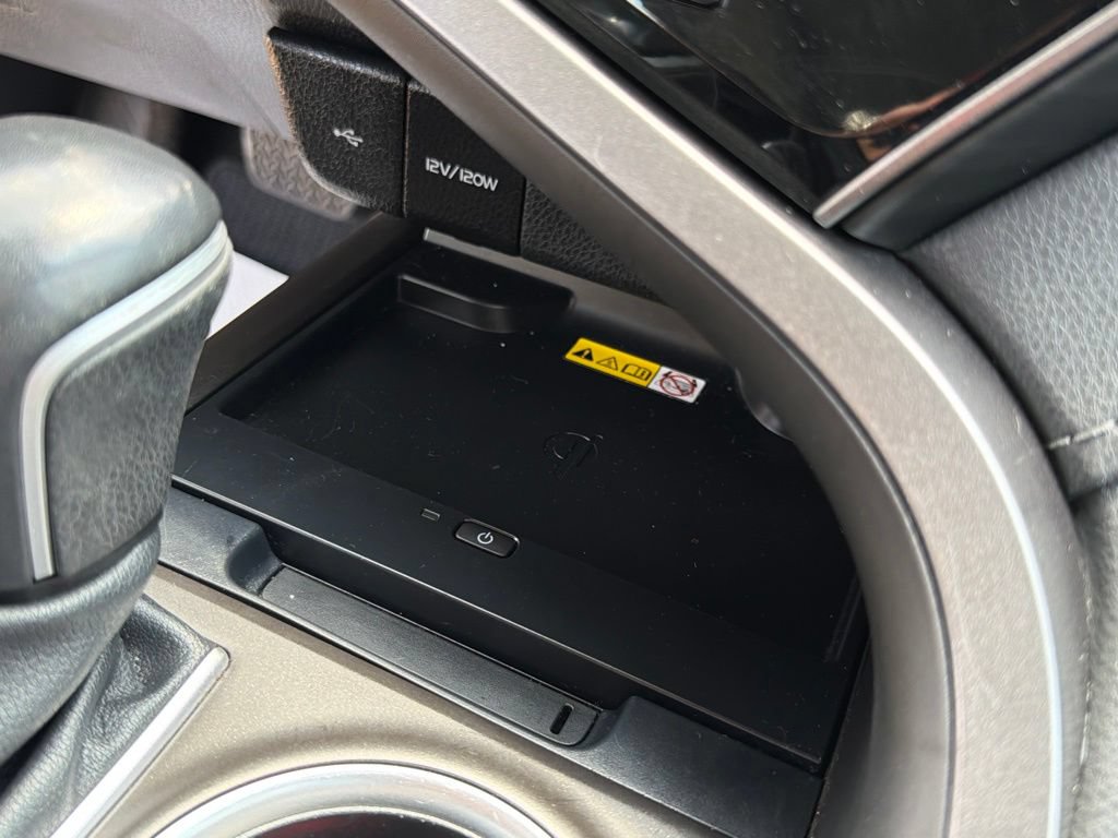 Used 2023 Toyota Camry XLE w/ Navigation Package FWD image 23
