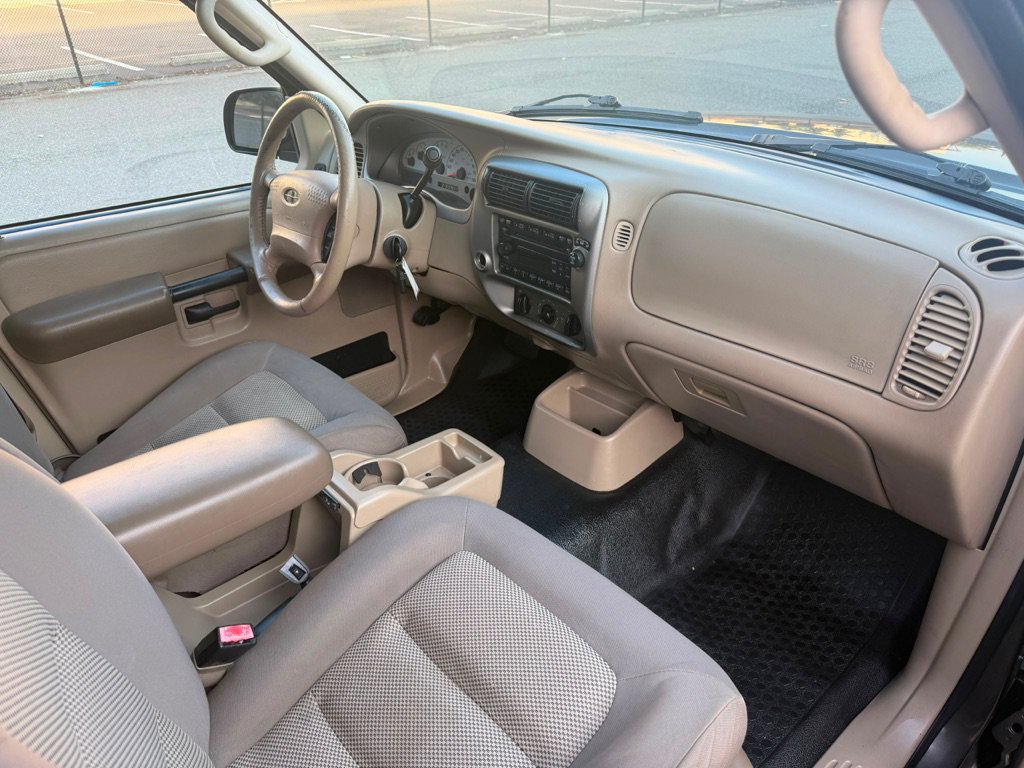 Used 2005 Ford Explorer Sport Trac XLS RWD image 11