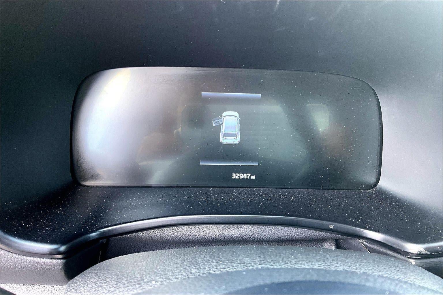 Used 2025 Kia Soul LX w/ LX Technology Package FWD image 13