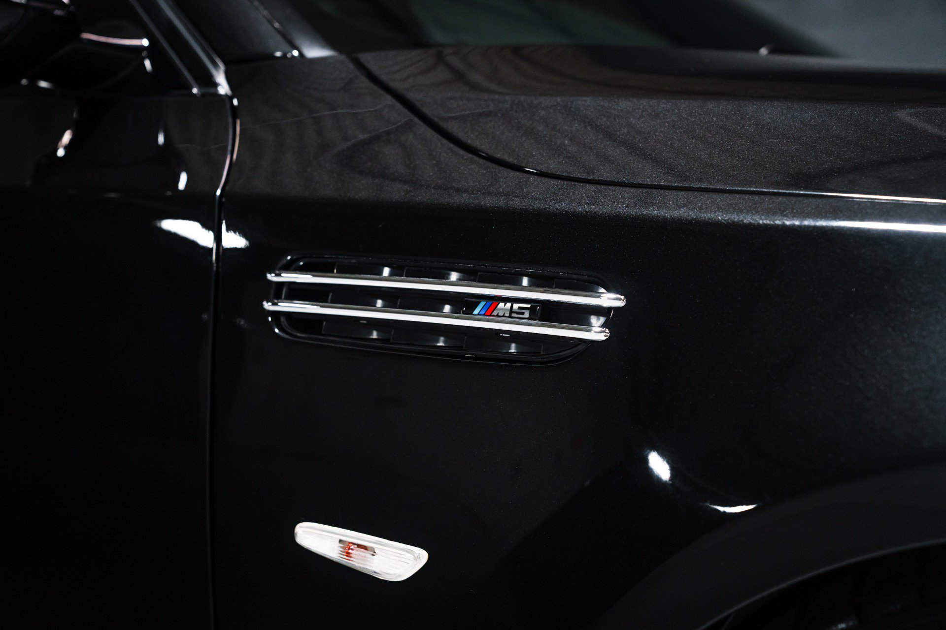Used 2007 BMW M5 RWD image 15