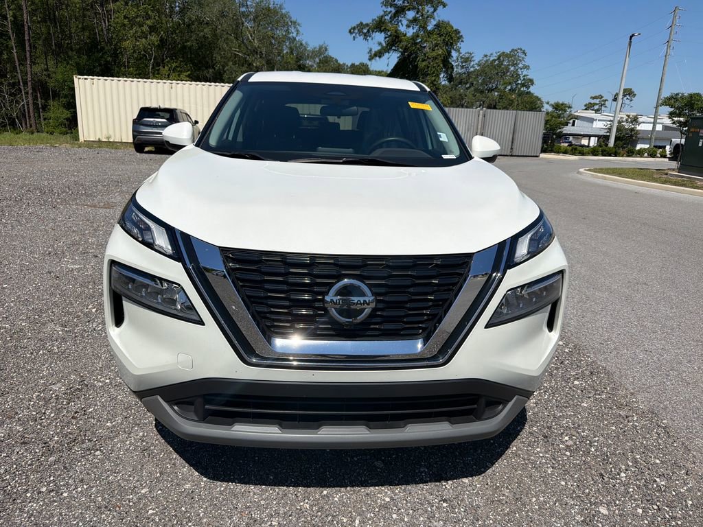 Used 2021 Nissan Rogue SV FWD image 2