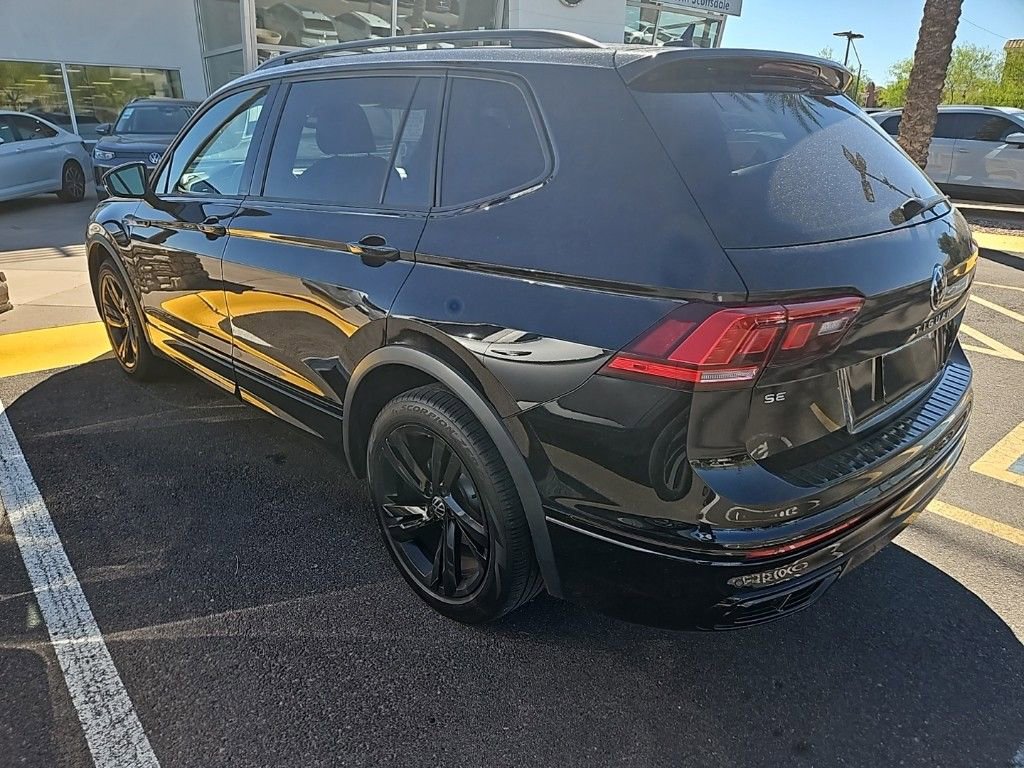 Used 2023 Volkswagen Tiguan SE R-Line image 3