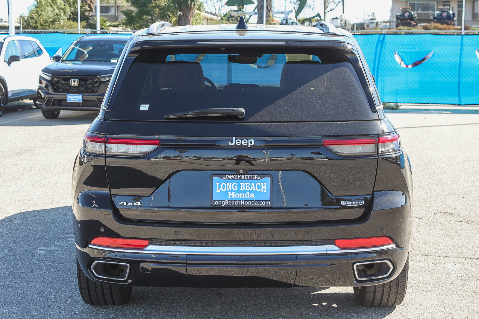 Used 2023 Jeep Grand Cherokee Summit w/ Luxury Tech Group V image 8