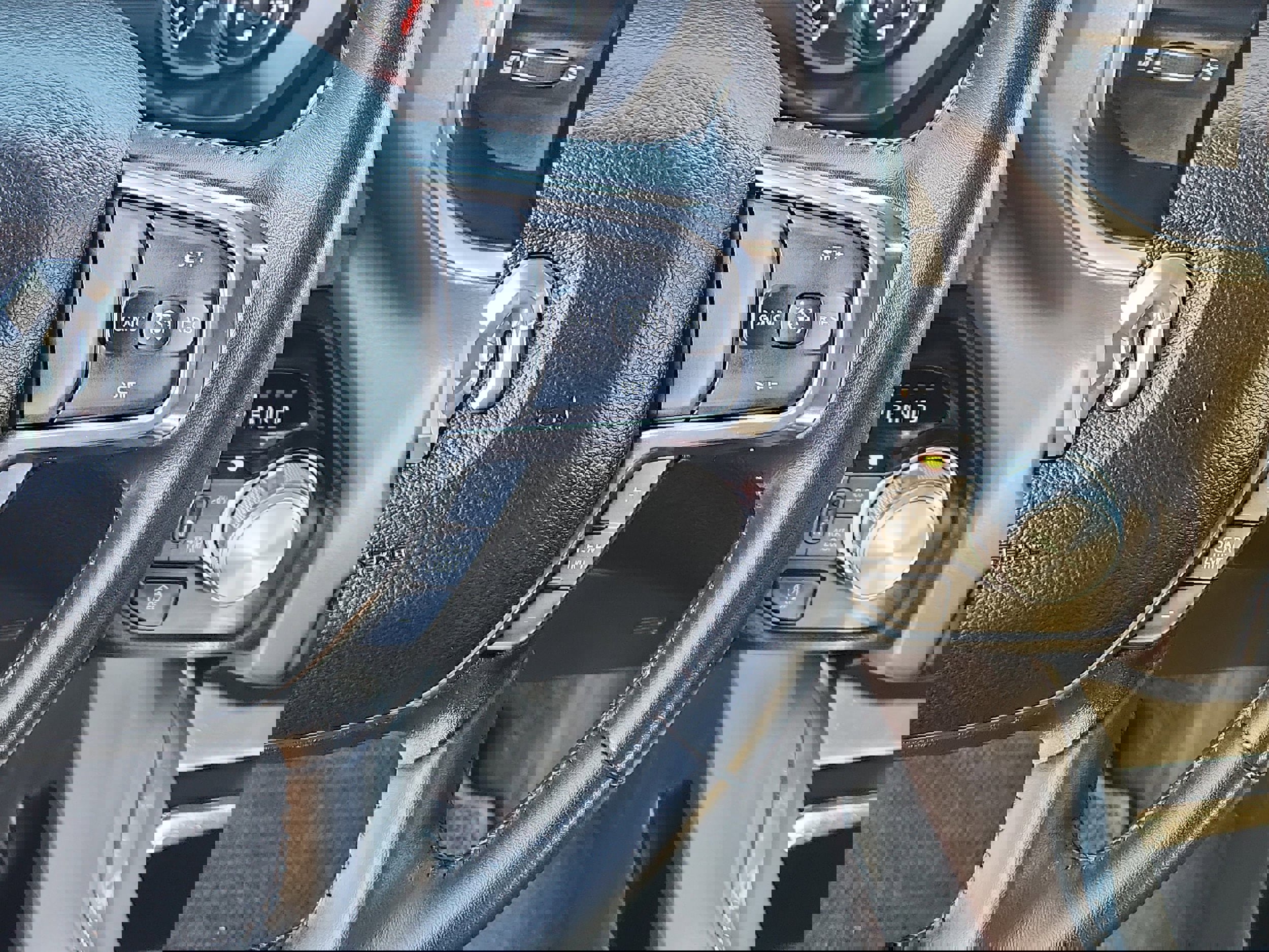 Used 2024 RAM 1500 Laramie image 17