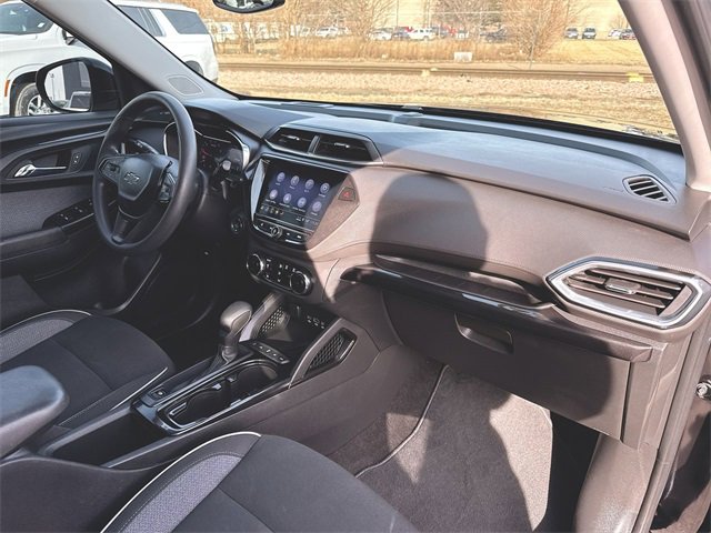 Used 2022 Chevrolet TrailBlazer LT w/ Convenience Package image 27