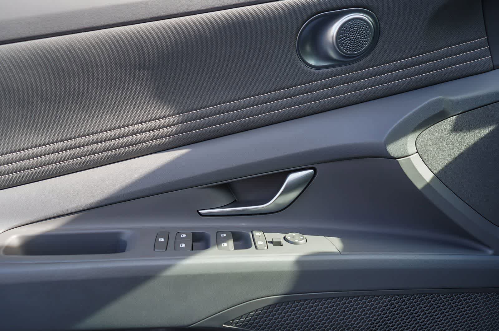 Certified 2025 Hyundai Elantra SEL image 24