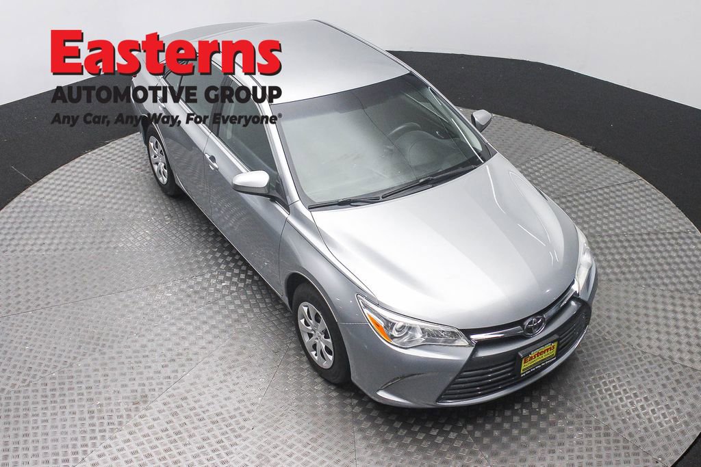Used 2017 Toyota Camry LE FWD image 3