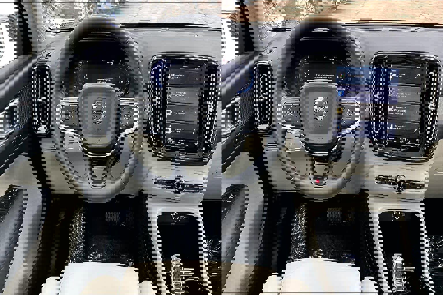 Certified 2023 Volvo XC40 B5 Plus w/ Climate Package image 6