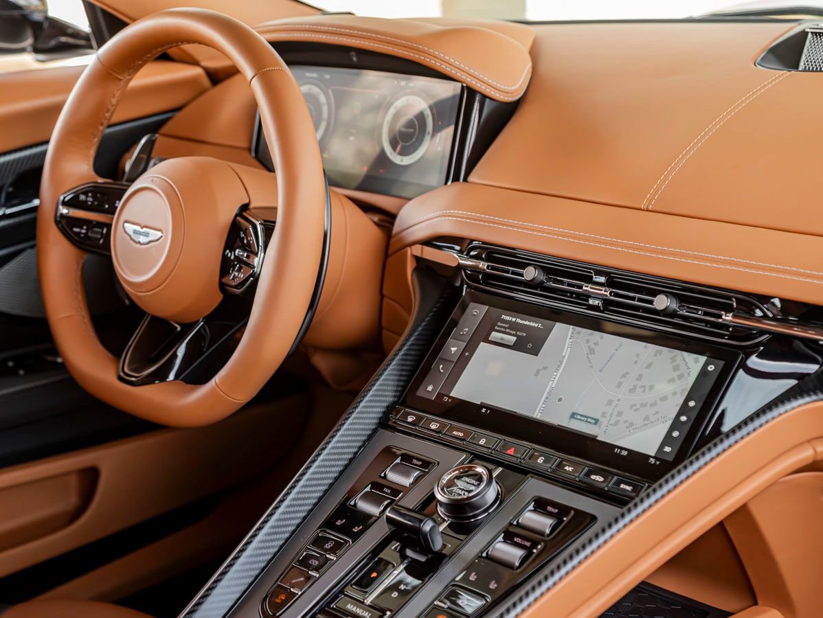 Used 2024 Aston Martin DB12 Coupe image 26