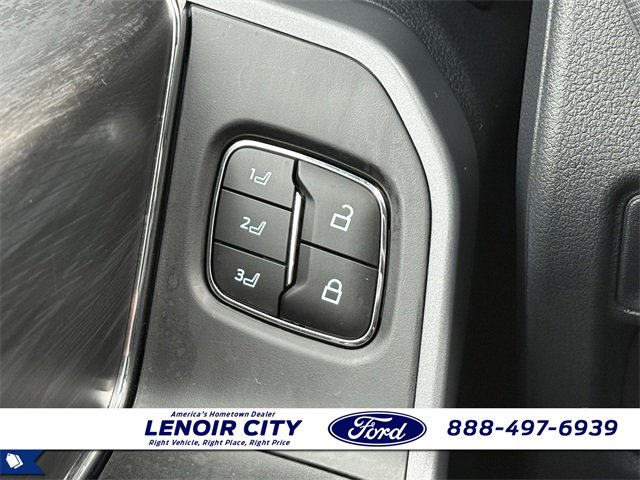 Used 2025 Ford F150 Lariat w/ Equipment Group 501A Mid image 21