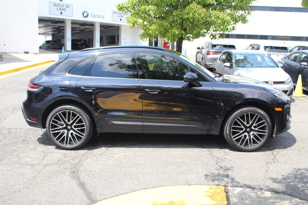 Used 2022 Porsche Macan AWD/4WD image 11