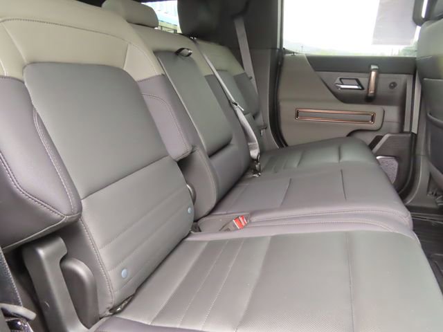Used 2025 GMC Hummer EV 2X AWD/4WD image 41