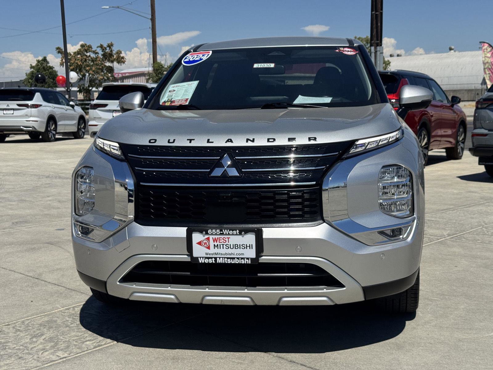 Used 2024 Mitsubishi Outlander SE Black Edition image 6