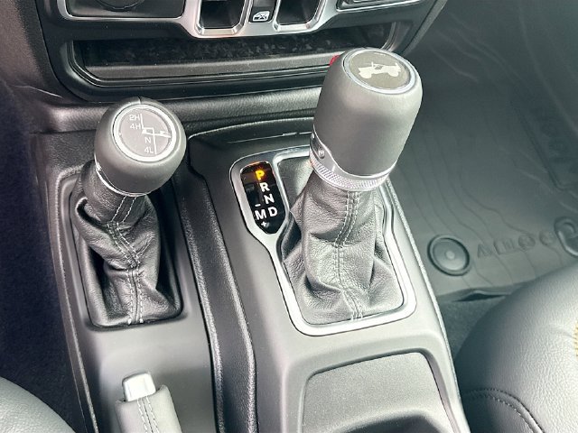 New 2026 Jeep Wrangler Unlimited Sahara AWD/4WD image 15