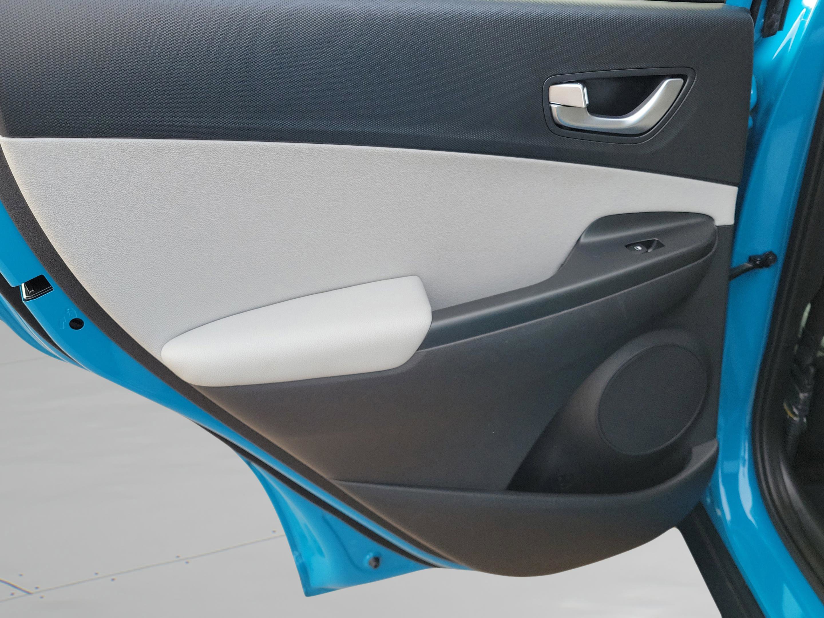 Certified 2023 Hyundai Kona Limited image 10