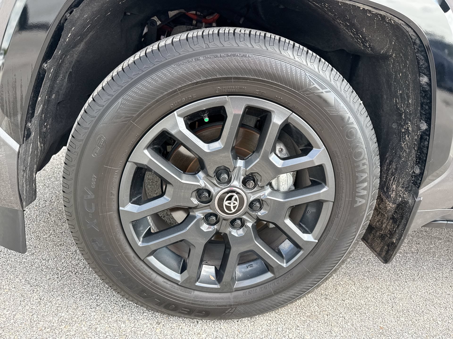 Certified 2025 Toyota Sequoia Platinum AWD/4WD image 19