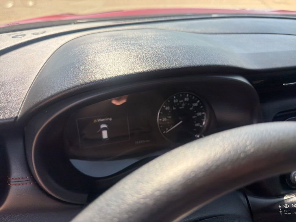 Used 2024 Nissan Kicks SR w/ SR Premium Package FWD image 12