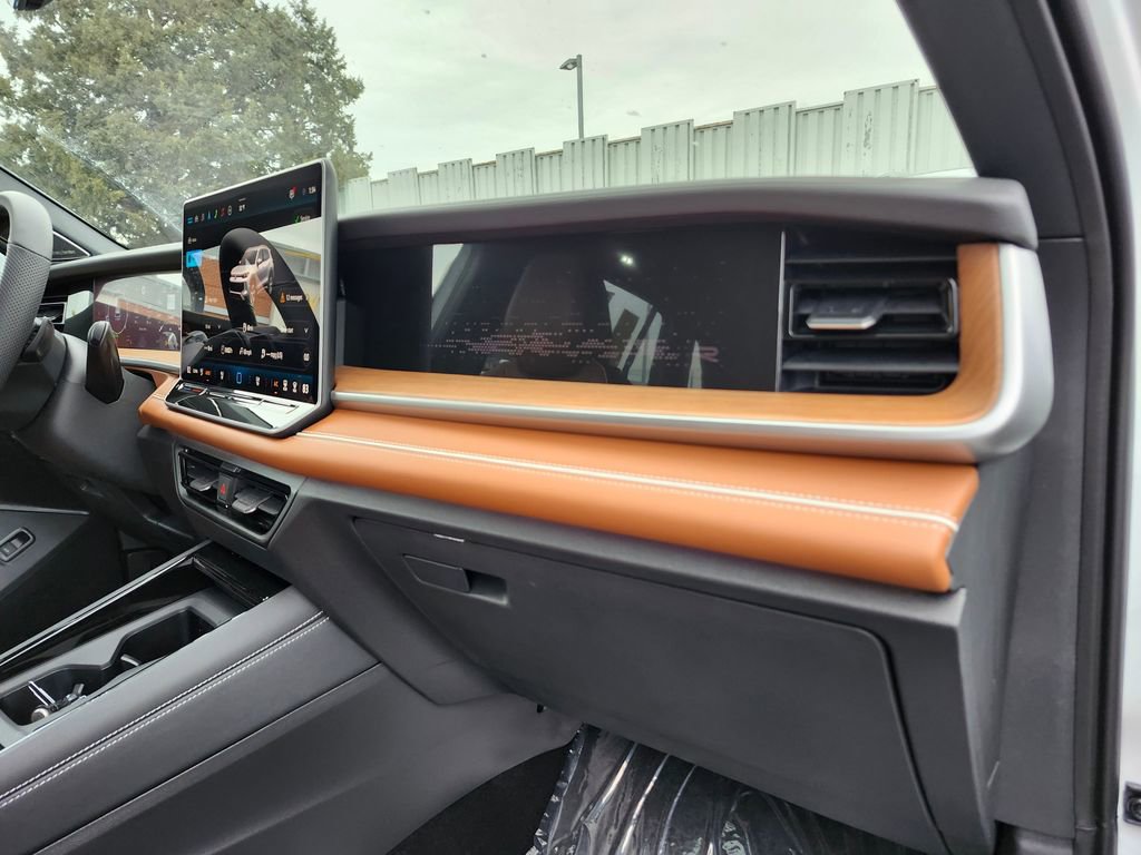 New 2026 Volkswagen Tiguan SEL R-Line image 13