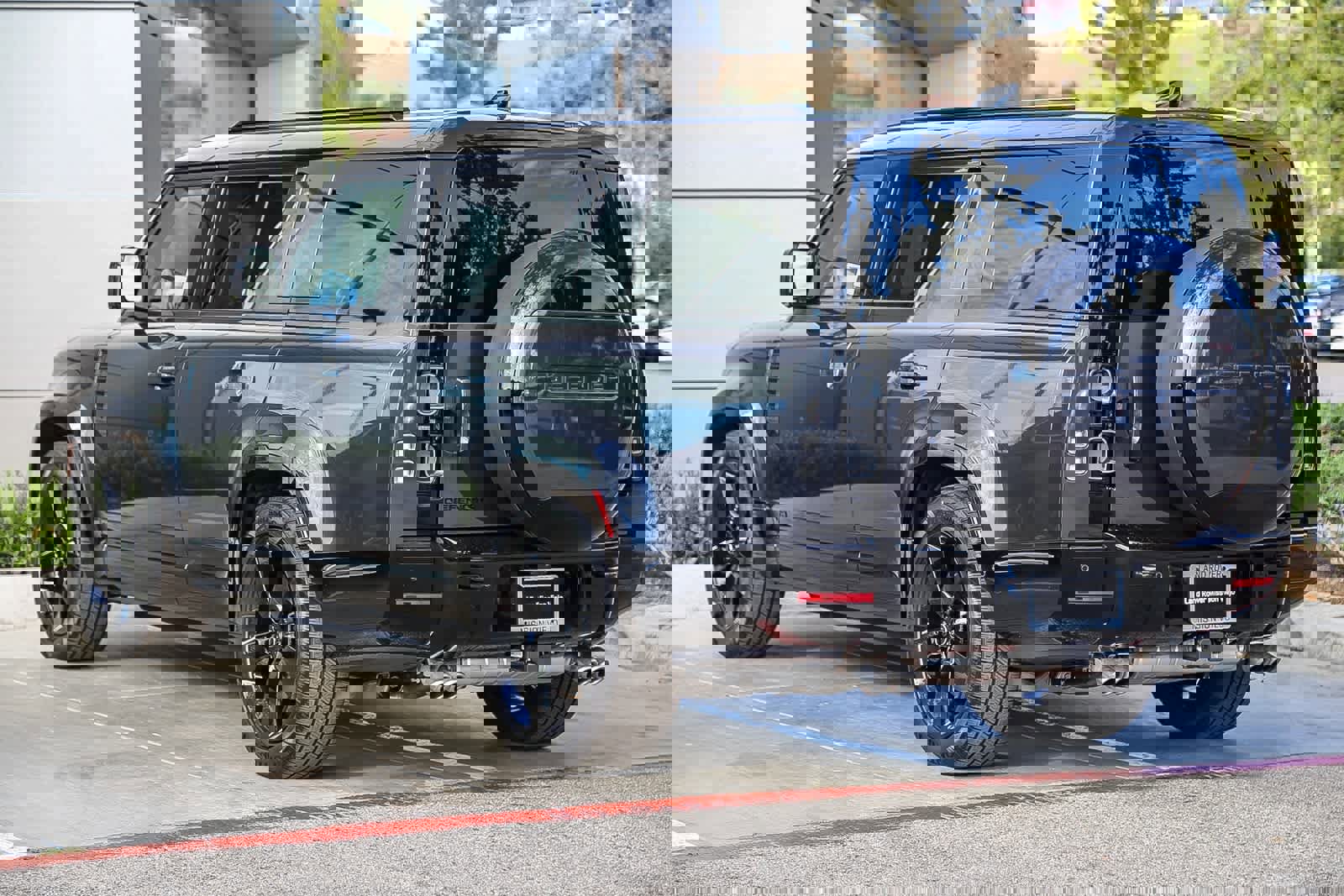 New 2025 Land Rover Defender 130 V8 image 6