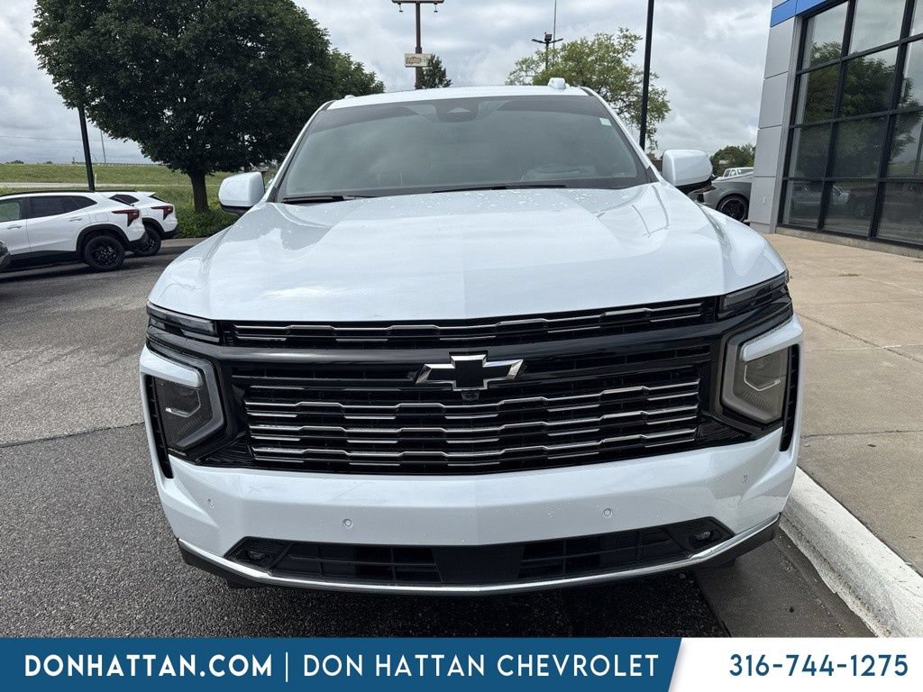 Used 2026 Chevrolet Tahoe High Country AWD/4WD image 7
