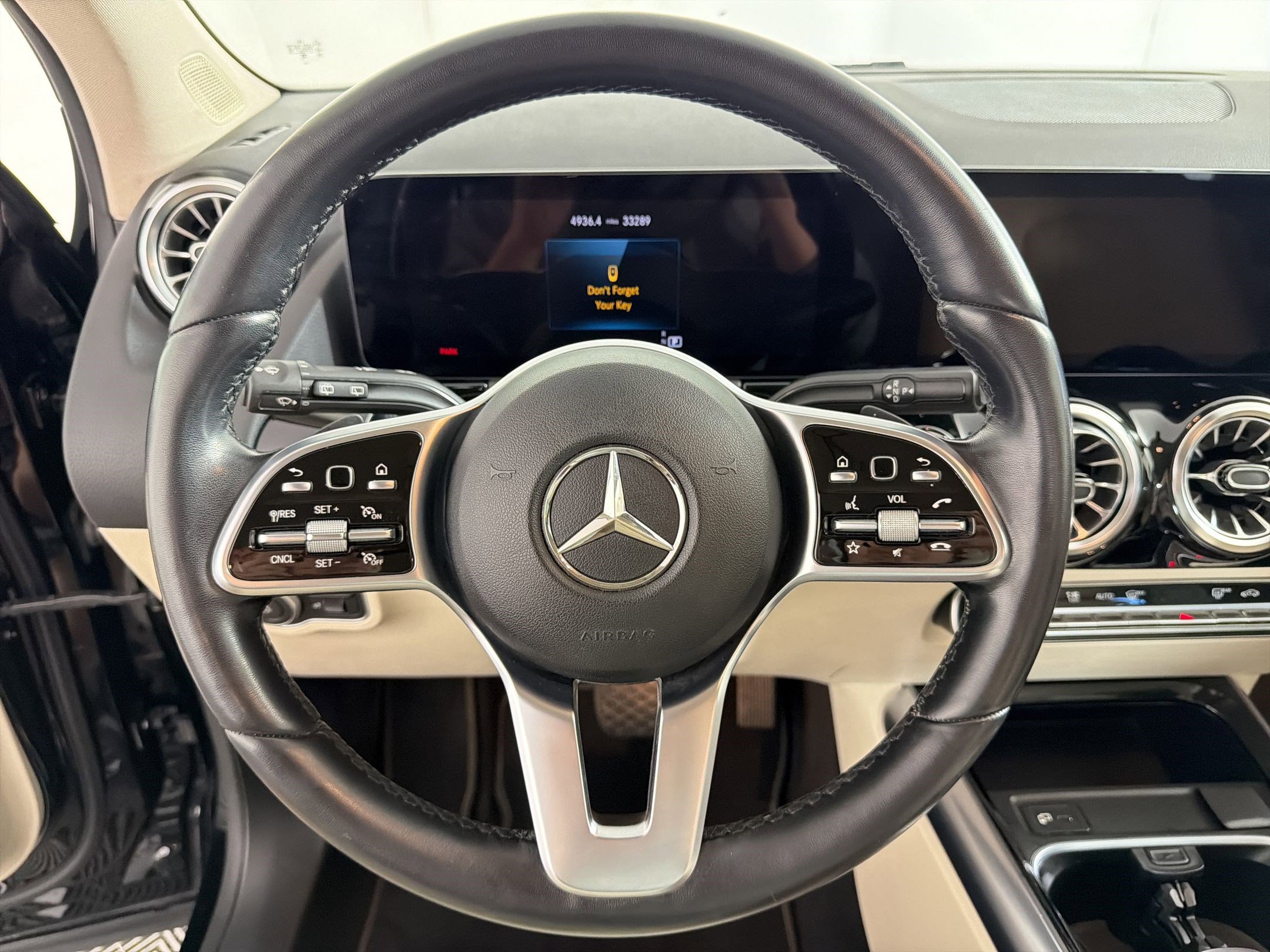 Used 2023 Mercedes-Benz GLA 250 4MATIC image 16