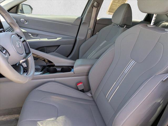 Used 2024 Hyundai Elantra SEL w/ Convenience Package FWD image 19