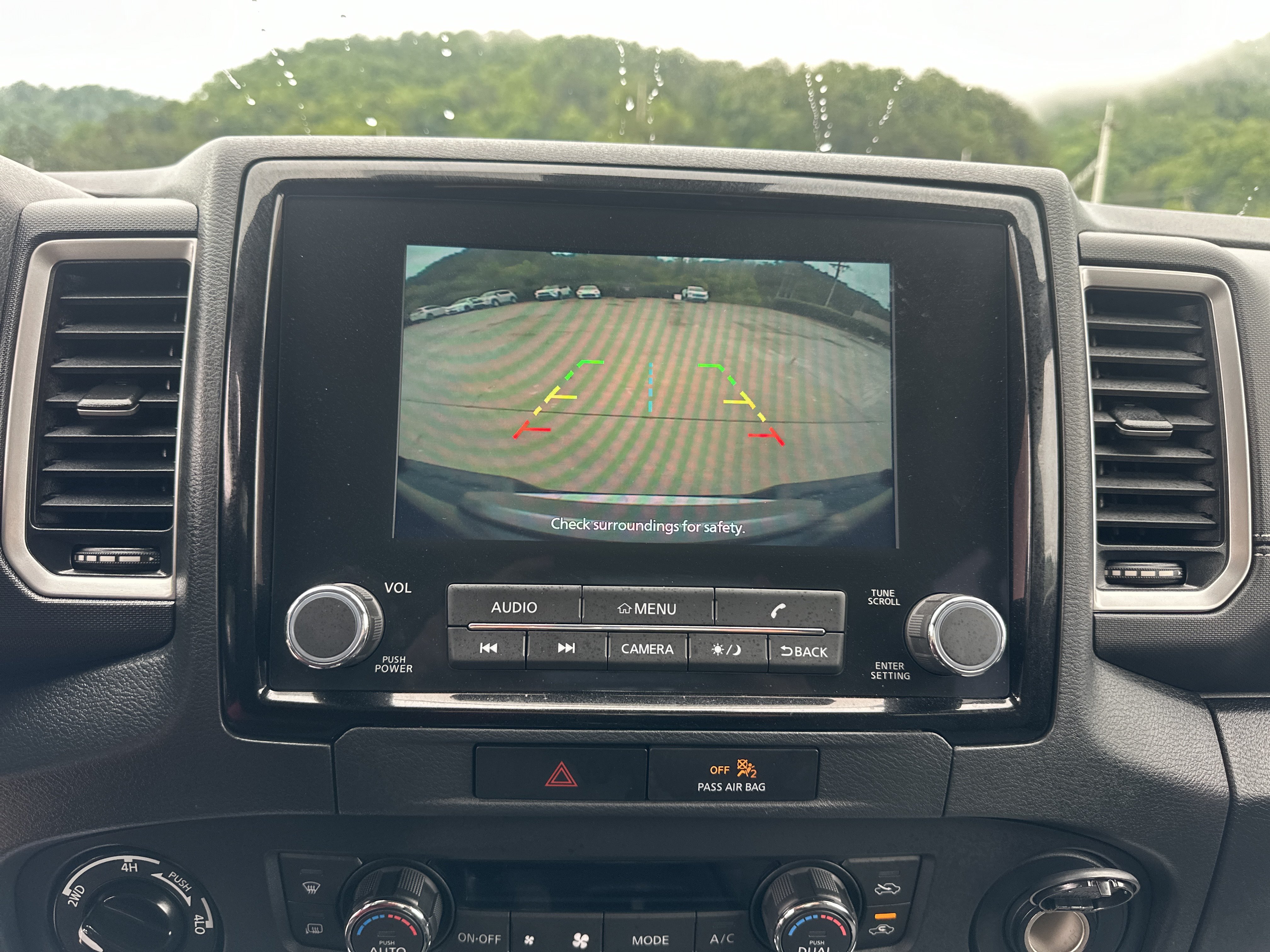 Used 2022 Nissan Frontier SV AWD/4WD image 18