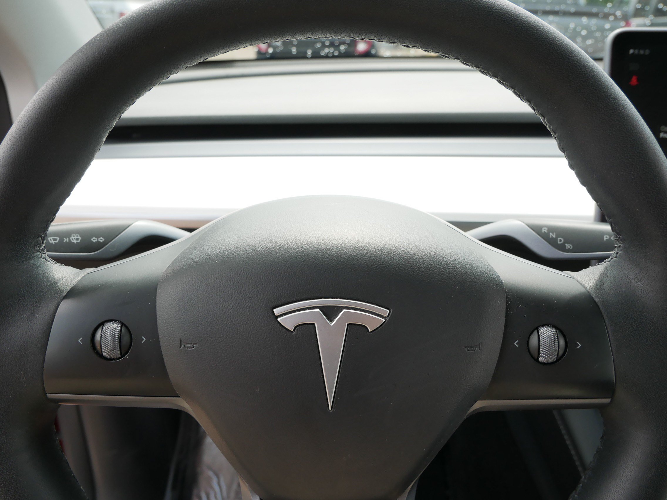 Used 2021 Tesla Model Y Long Range AWD/4WD image 25