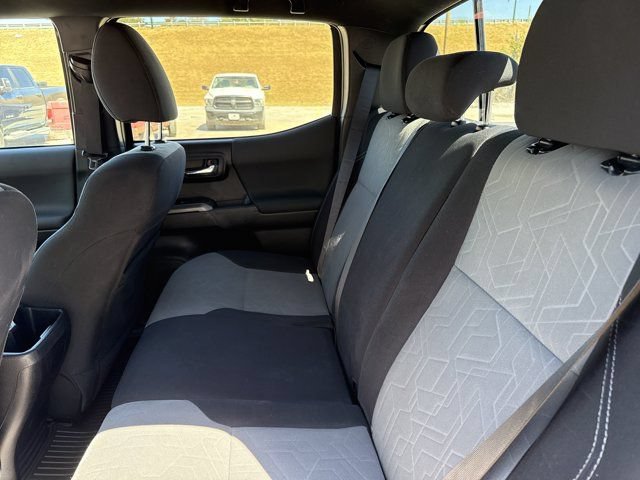 Used 2020 Toyota Tacoma TRD Off-Road w/ Technology Package AWD/4WD image 6