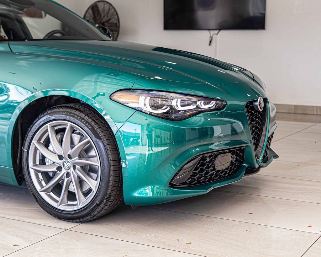 New 2025 Alfa Romeo Giulia AWD image 3