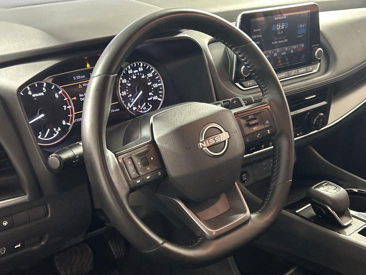 Used 2025 Nissan Rogue SV FWD image 13