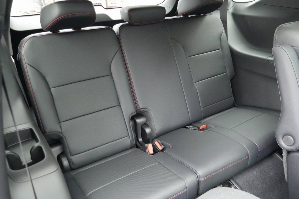 New 2026 Chevrolet Traverse RS image 26