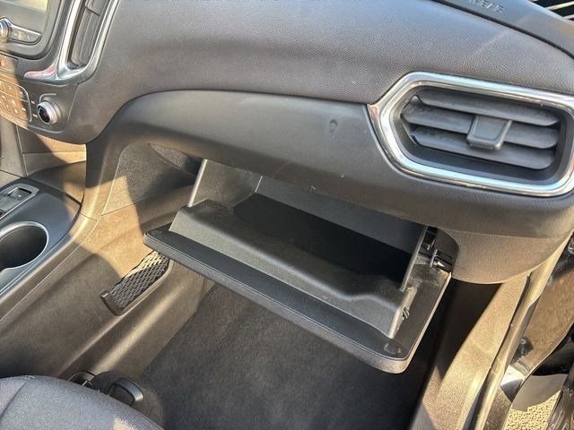 Used 2018 Chevrolet Equinox LT image 43