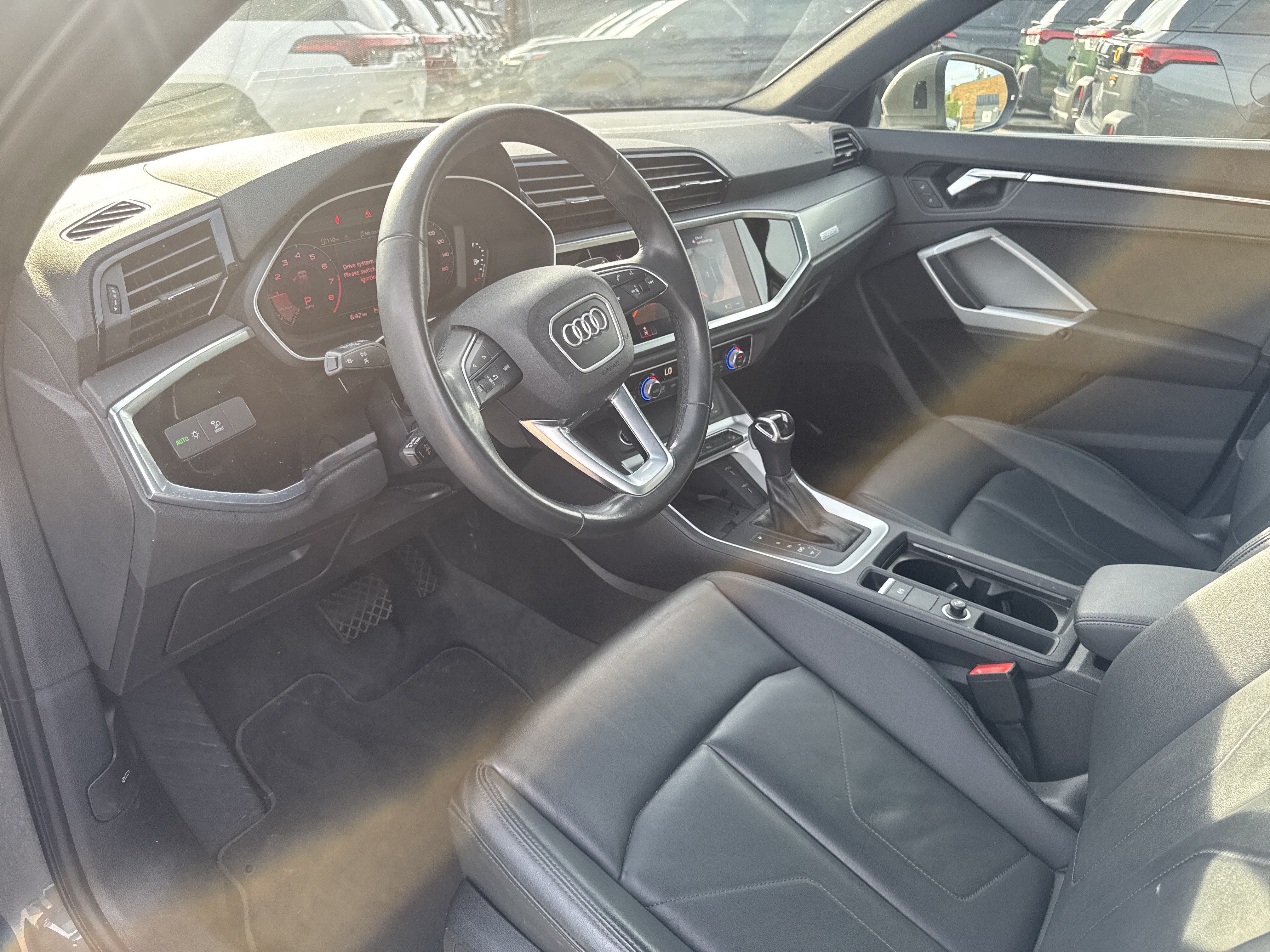 Used 2022 Audi Q3 2.0T Premium Plus w/ Premium Plus Package AWD/4WD image 26