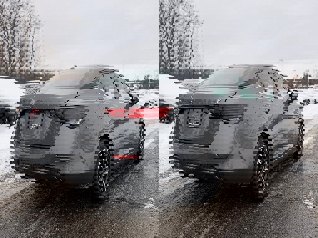 Used 2024 Nissan Sentra SV image 6