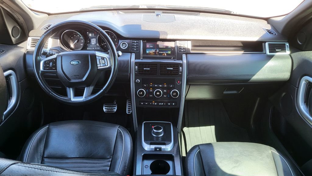 Used 2018 Land Rover Discovery Sport HSE image 28