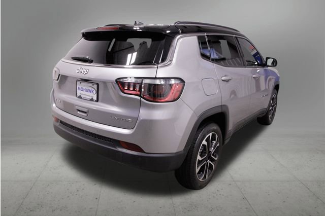 Used 2024 Jeep Compass Limited AWD/4WD image 5