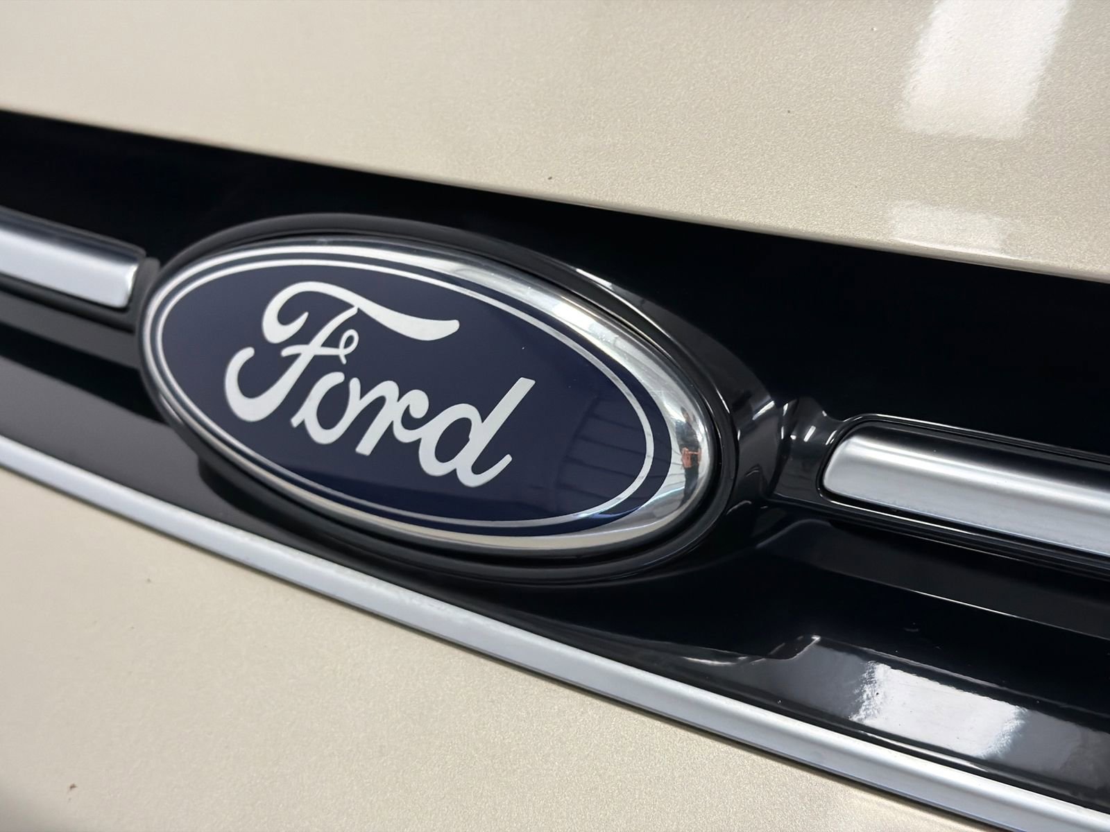 Used 2017 Ford C-MAX SE FWD image 12