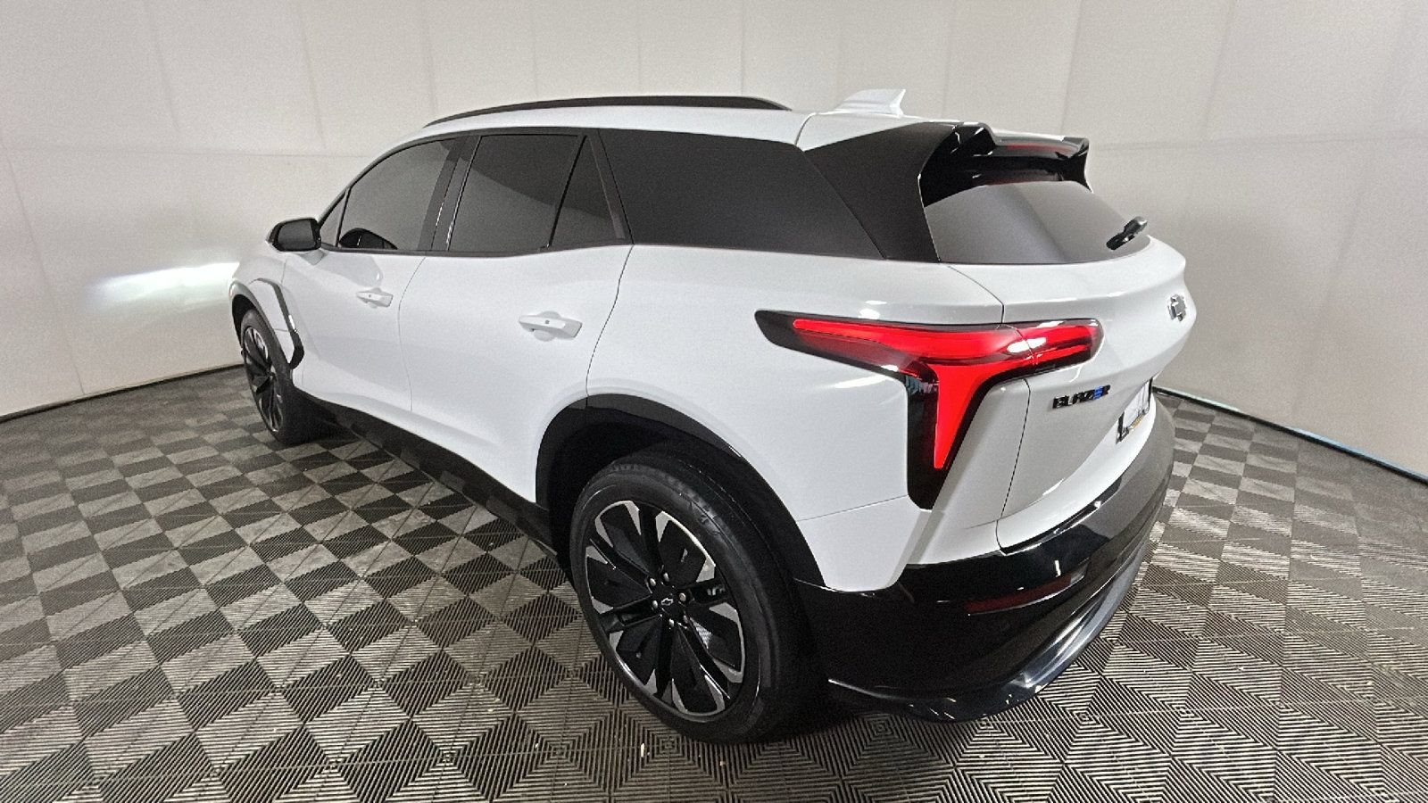 Used 2024 Chevrolet Blazer EV RS AWD/4WD image 5
