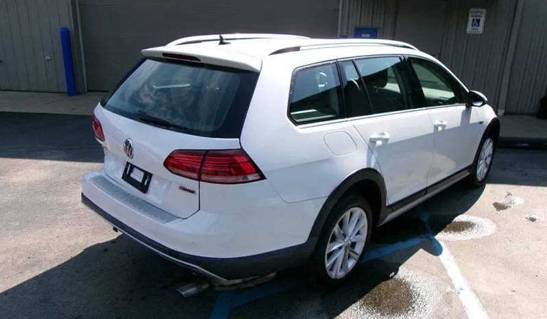 Used 2019 Volkswagen Golf Alltrack SEL AWD/4WD image 4