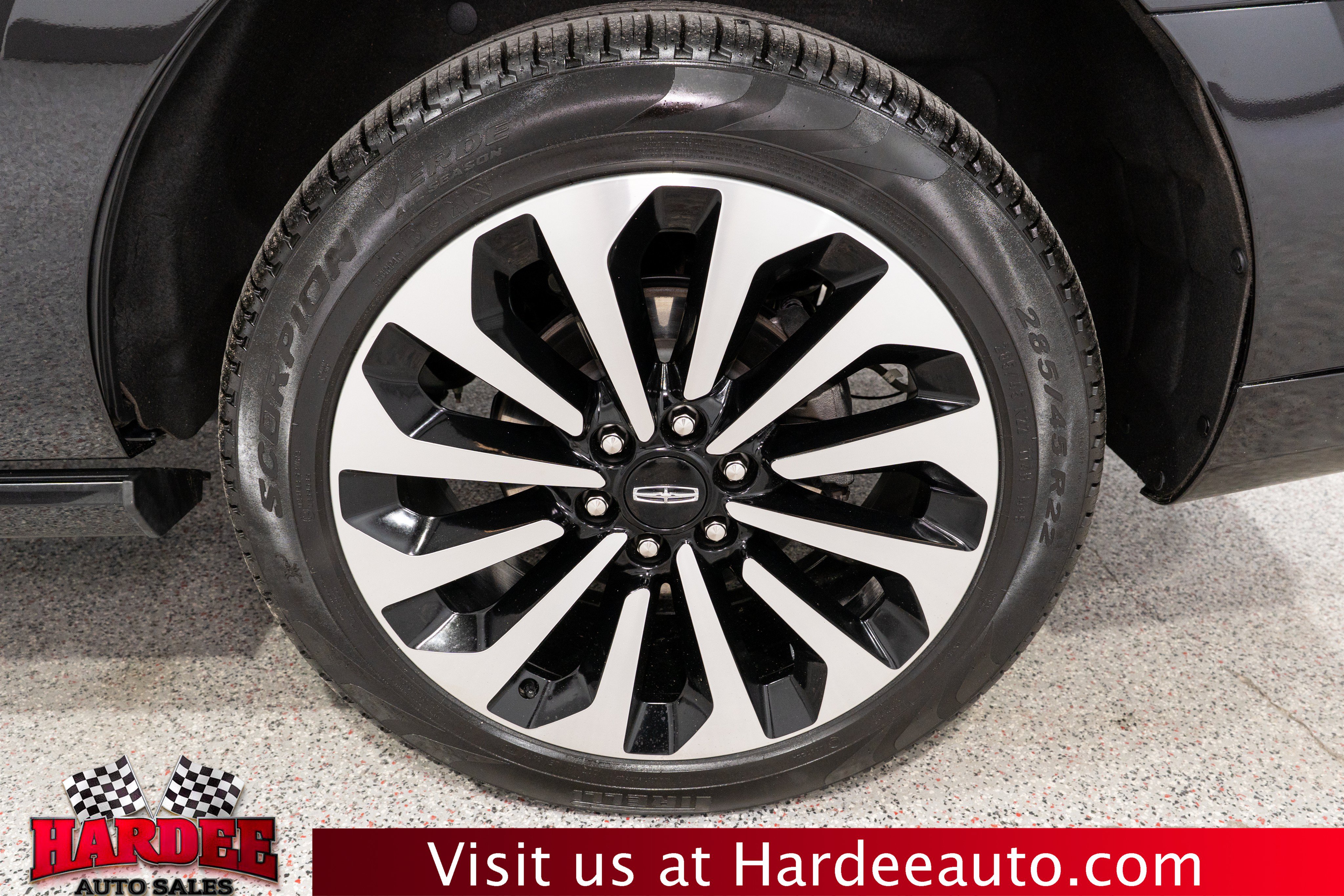 Used 2024 Lincoln Navigator Reserve AWD/4WD image 10