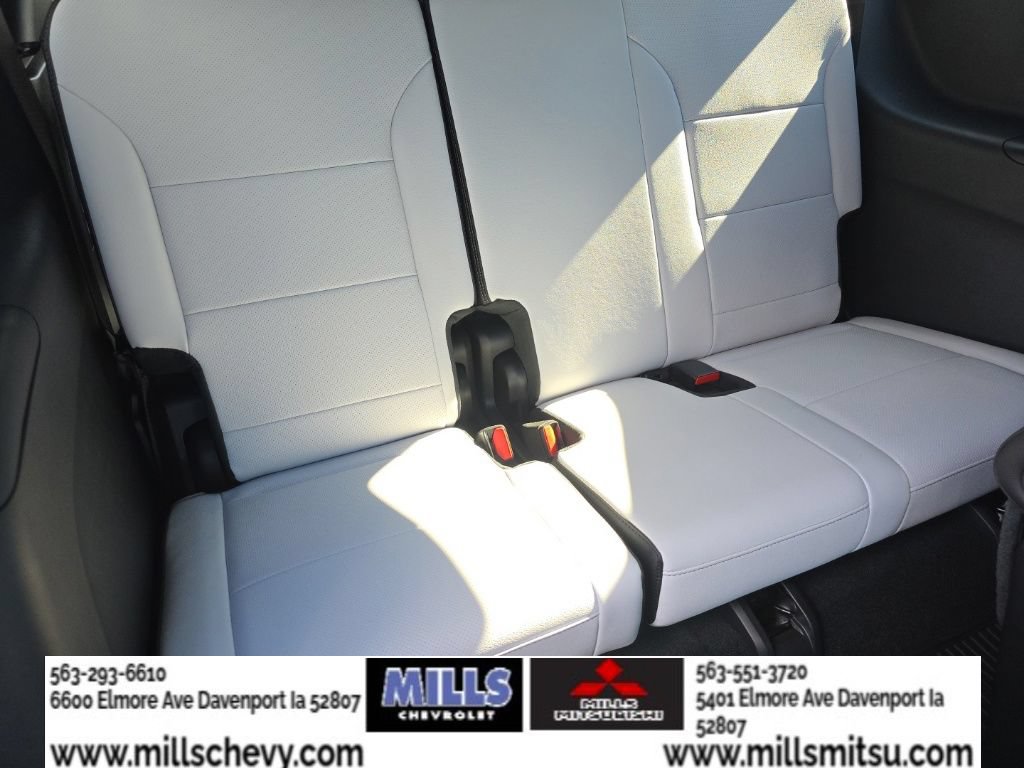 Used 2026 Chevrolet Traverse High Country w/ LPO, Floor Liner Package FWD image 20