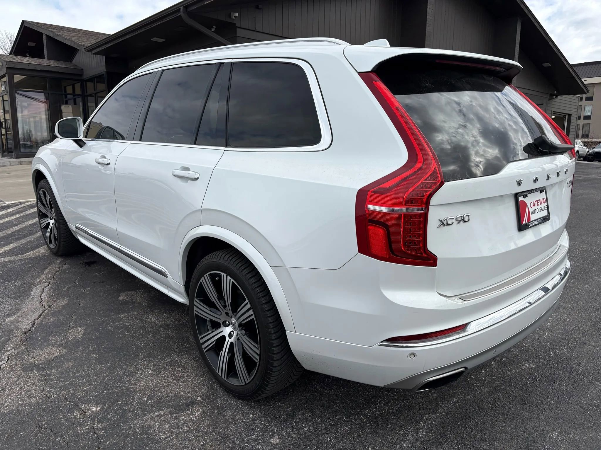 Used 2020 Volvo XC90 T6 Inscription image 3