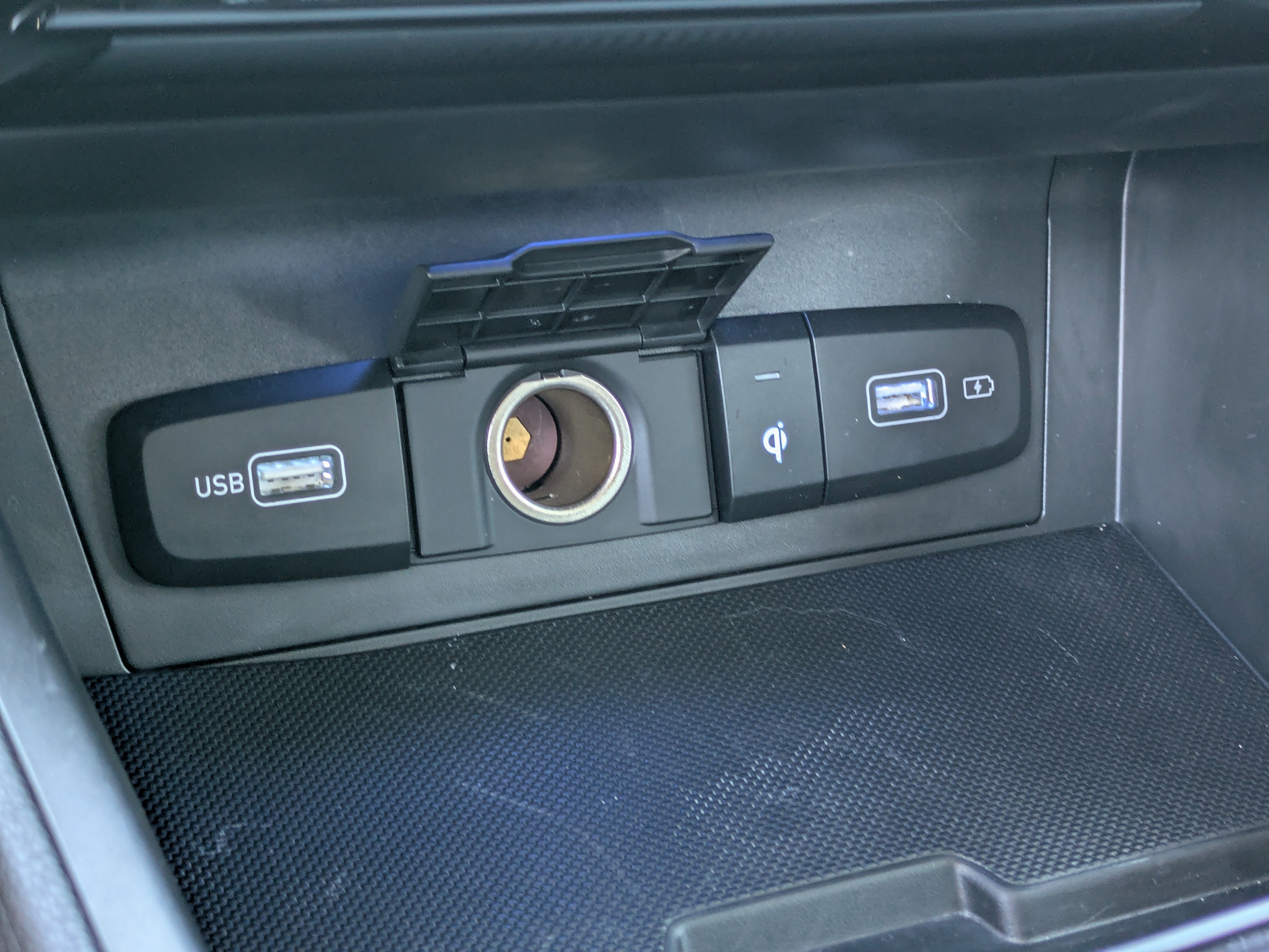 Used 2022 Hyundai Tucson Limited w/ Cargo Package image 30